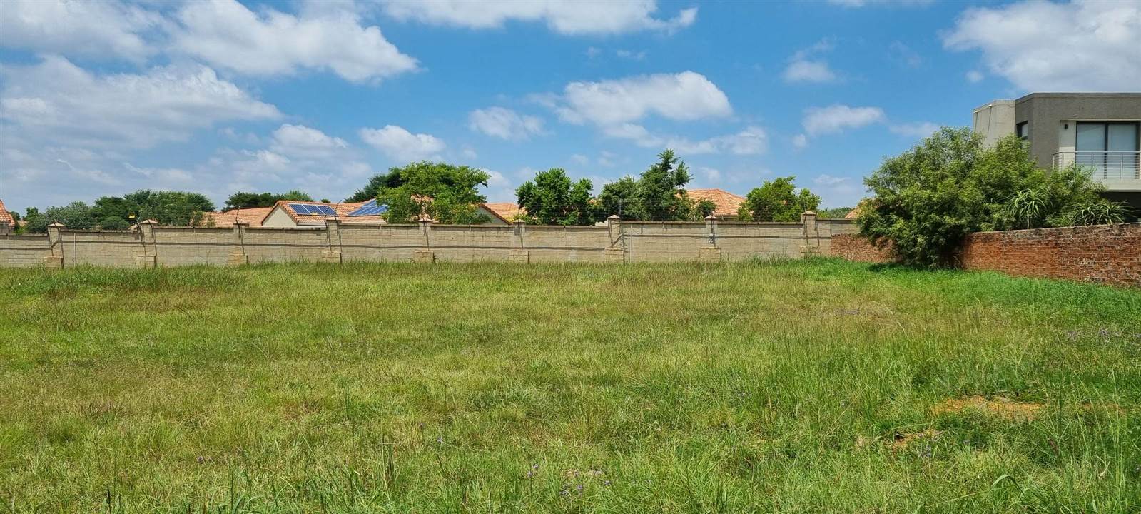 899 m² Land available in Silverwoods Country Estate photo number 3