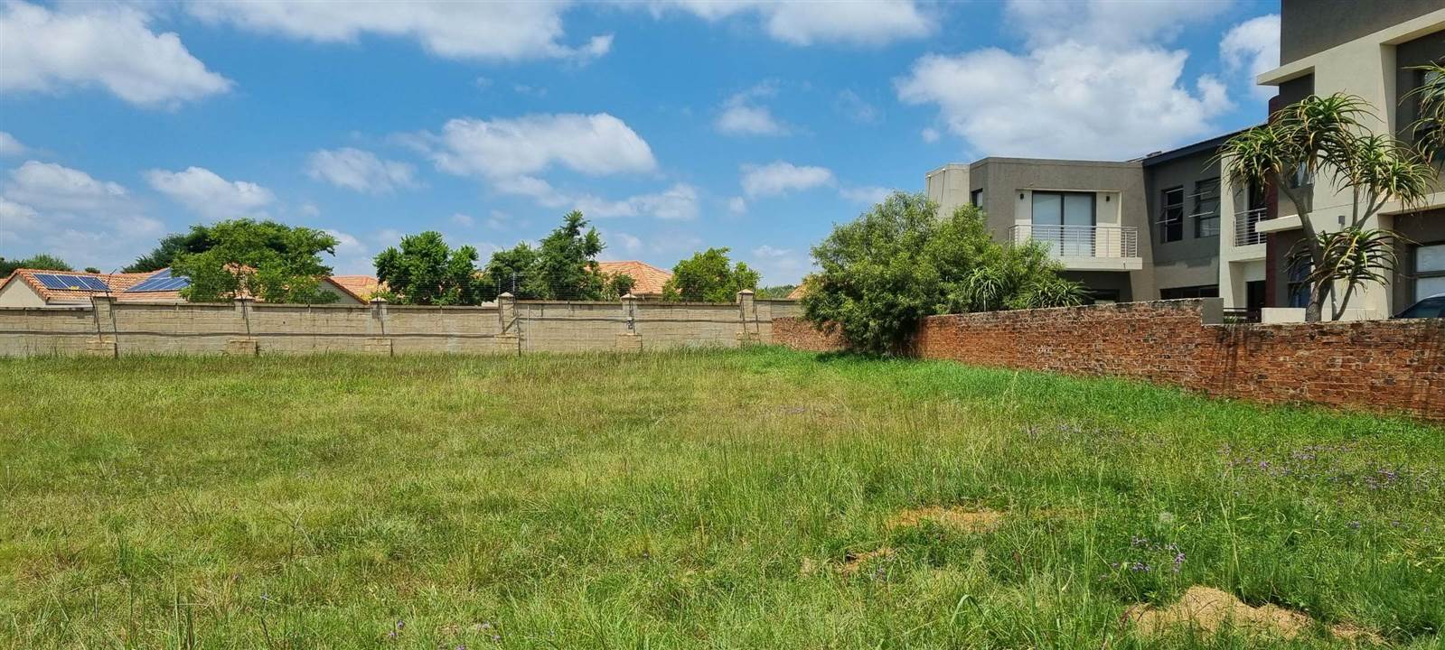 899 m² Land available in Silverwoods Country Estate photo number 2