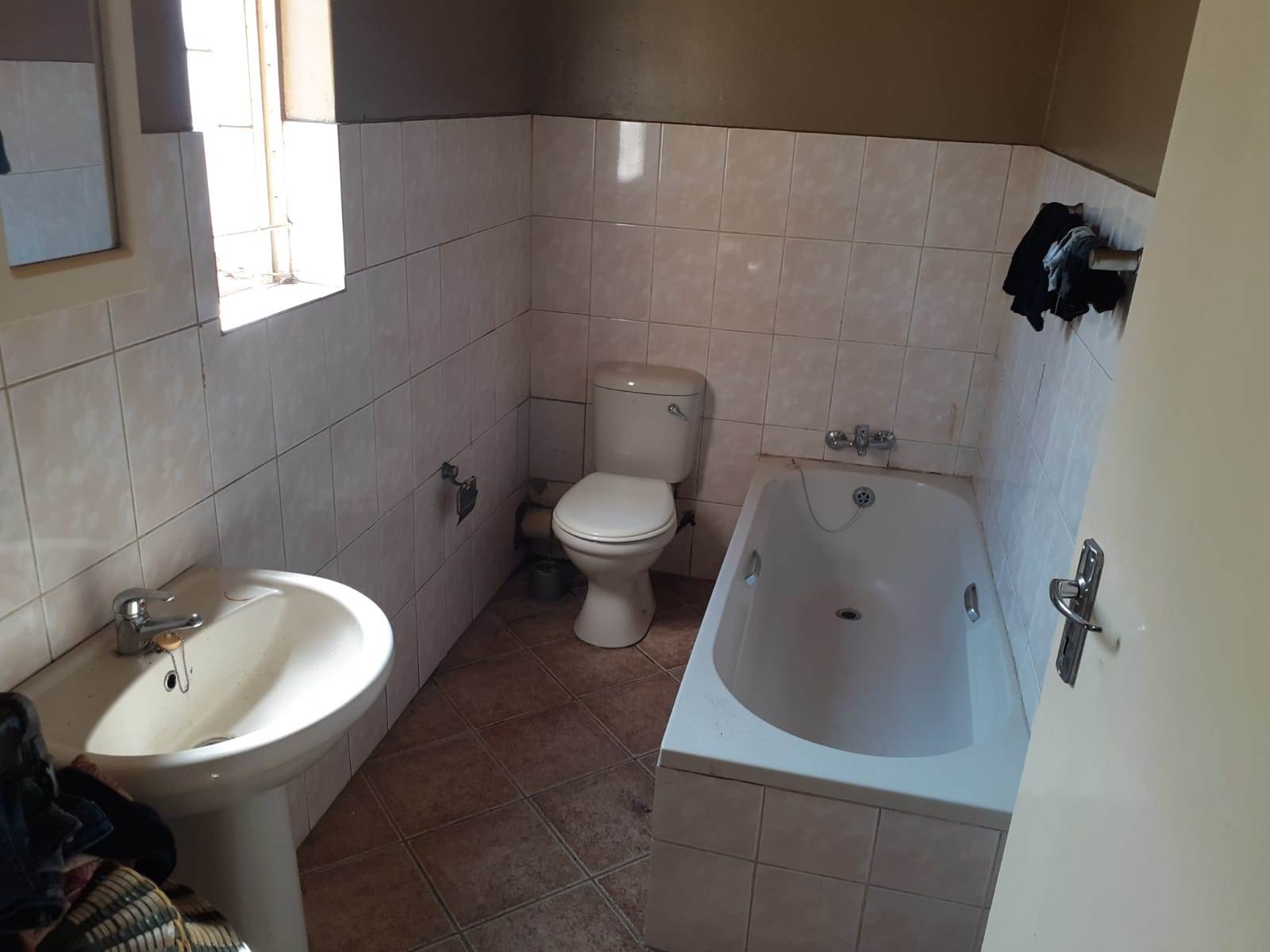 2 Bed House in Rustenburg Central photo number 11