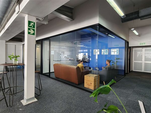 415  m² Office Space