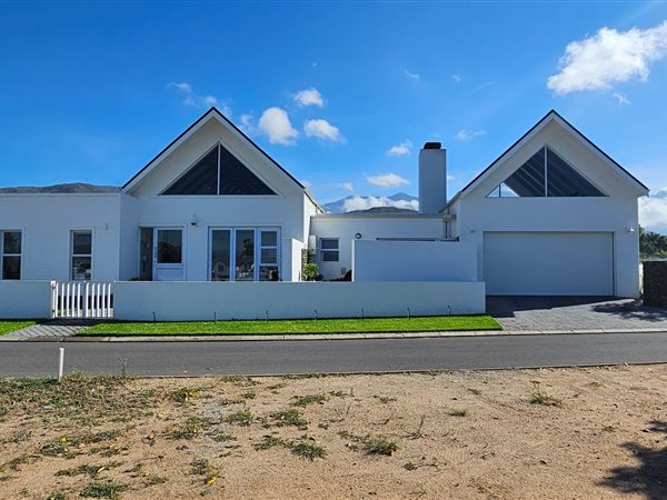 4 Bedroom House 4 Bedroom House