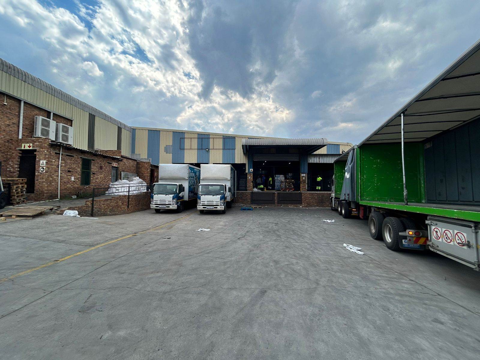 11400  m² Industrial space in Spartan photo number 6