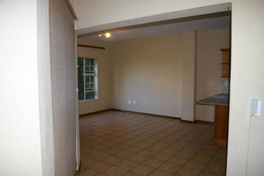 3 Bed Townhouse in Nelspruit photo number 5