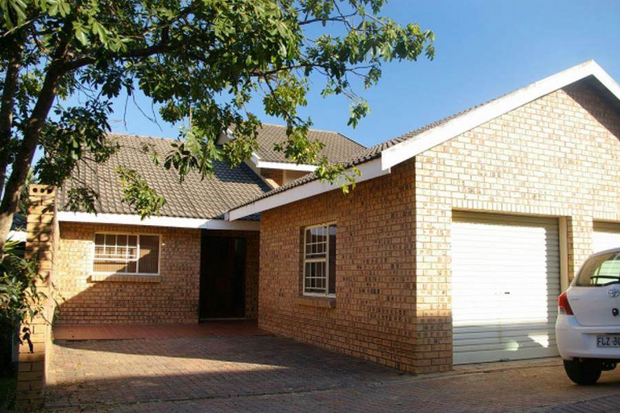 3 Bed Townhouse in Nelspruit photo number 2