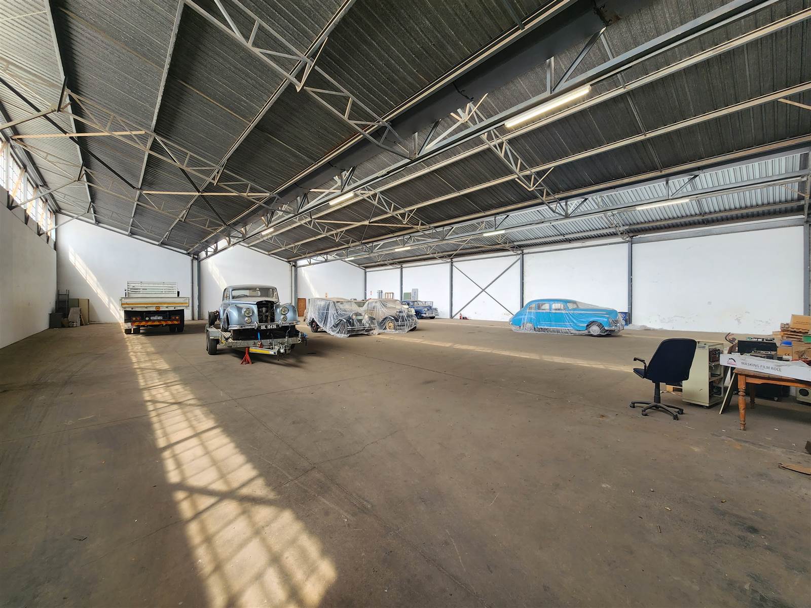 1000  m² Industrial space in Elandsfontein AH photo number 1