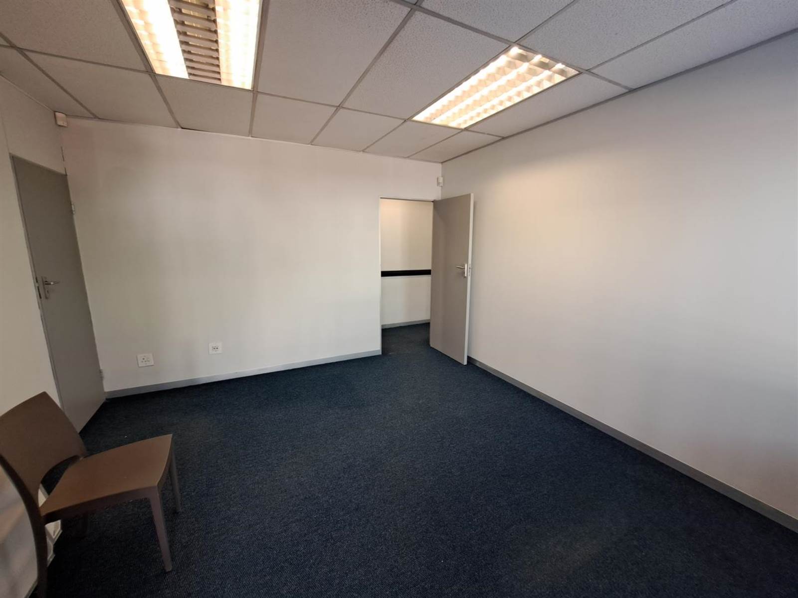 280  m² Commercial space in Centurion CBD photo number 5