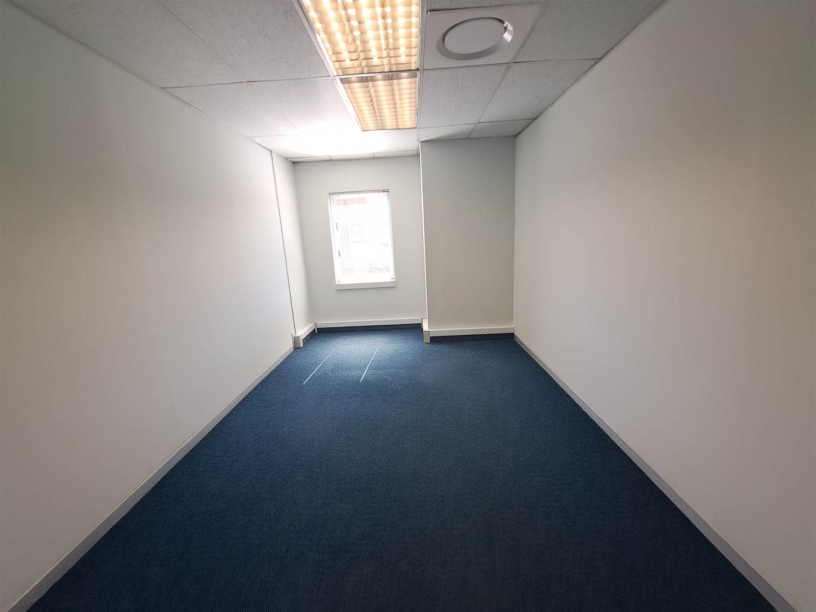 280  m² Commercial space in Centurion CBD photo number 11