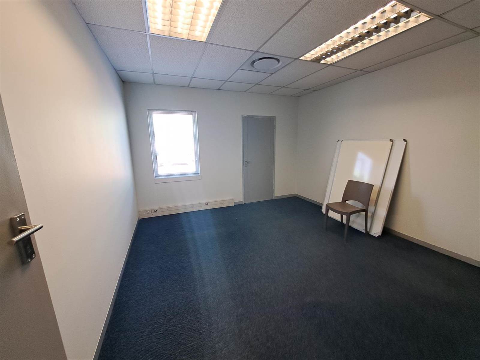 280  m² Commercial space in Centurion CBD photo number 12