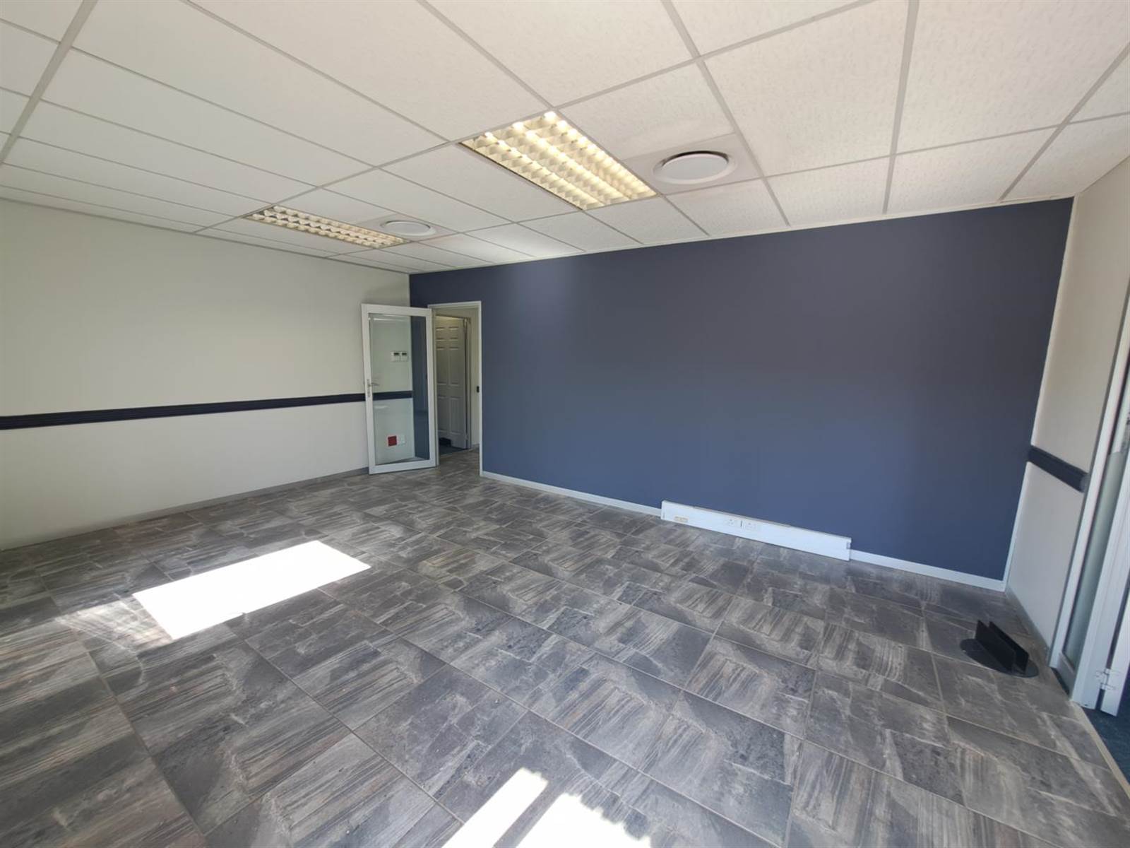 280  m² Commercial space in Centurion CBD photo number 9