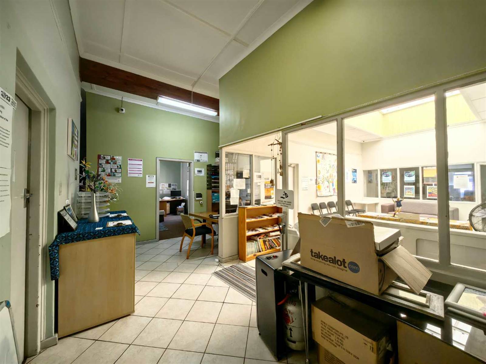 400  m² Office Space in Wynberg photo number 3