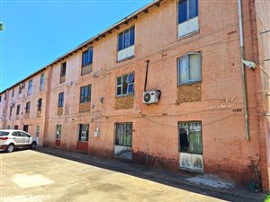 2 Bed Apartment in Flamingo Heights