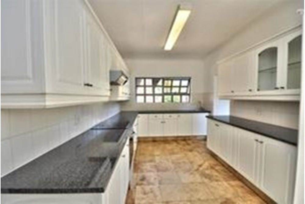 4 Bed House in Morningside photo number 23