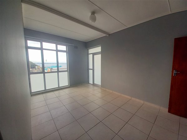 2 Bed House in Mossel Bay Central