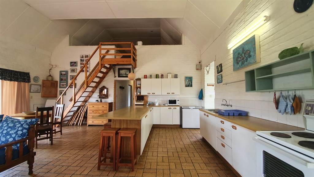 5 Bed House in Struisbaai photo number 7