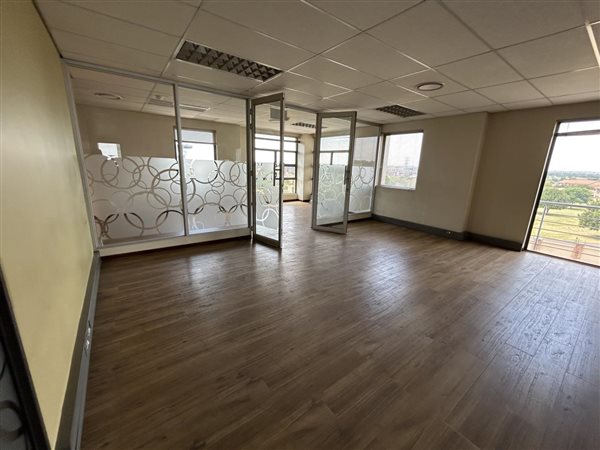 505  m² Office Space
