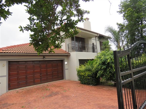 3 Bedroom Townhouse 3 Bedroom Townhouse