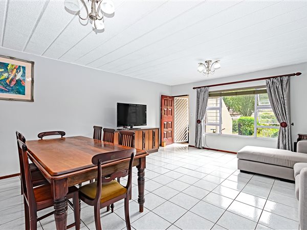 3 Bedroom Townhouse 3 Bedroom Townhouse
