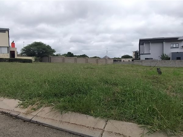 605 m² Land 605 m² Land