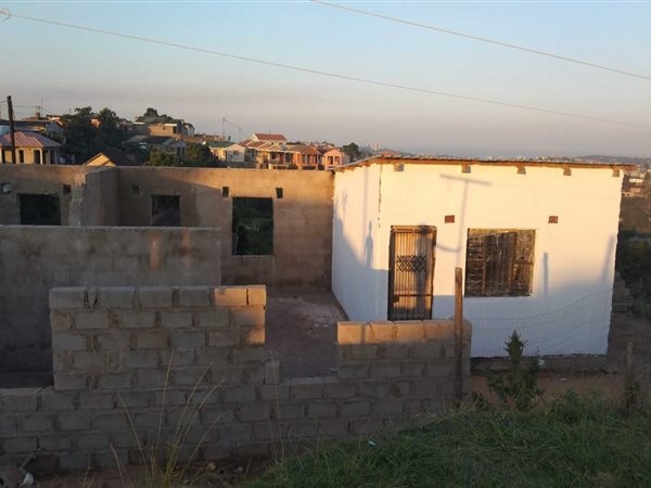 187 m² Land available in Lovu