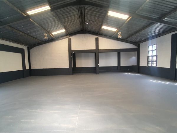 570  m² Industrial space