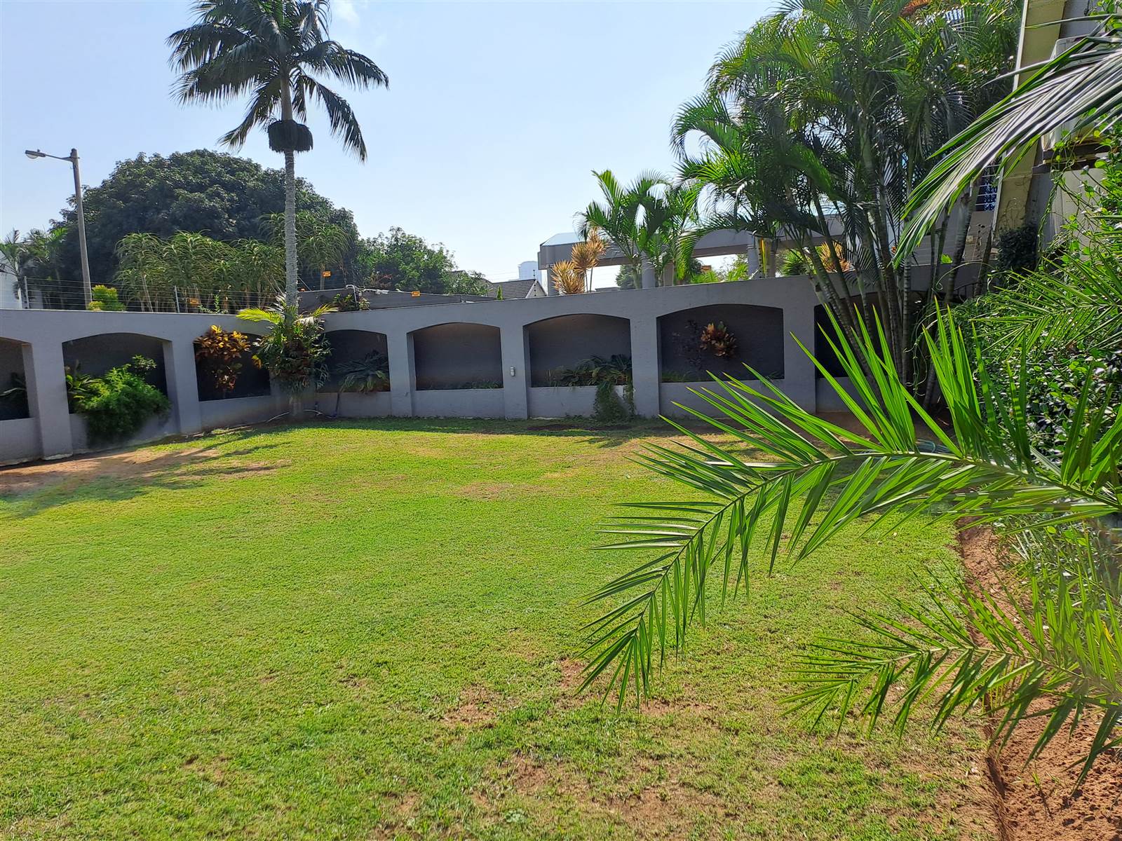 4 Bed House in La Lucia photo number 2