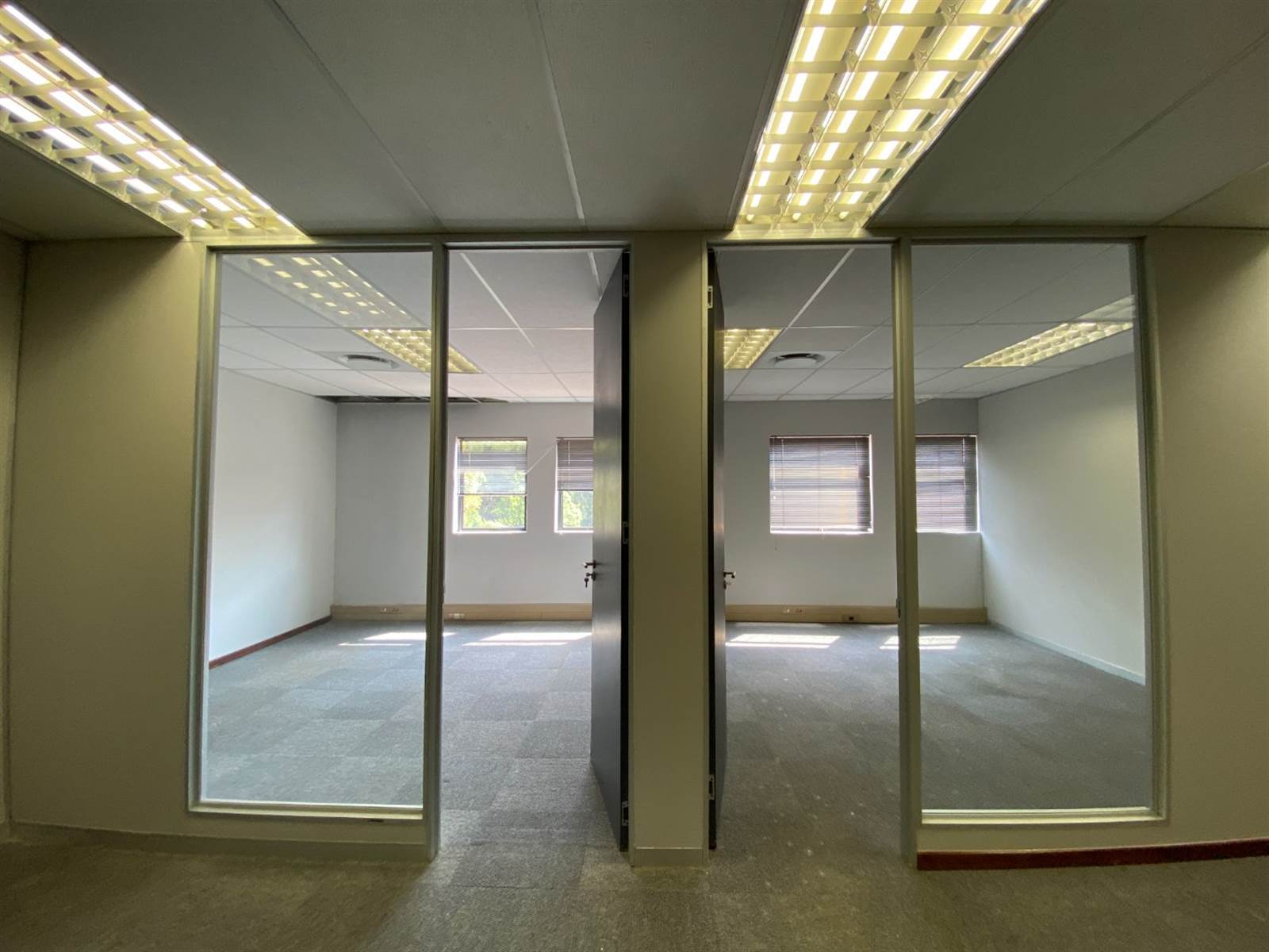 118  m² Office Space in Faerie Glen photo number 7