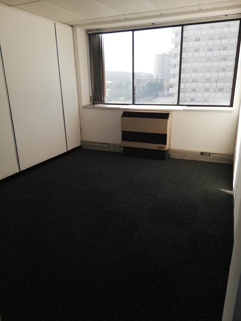 137  m² Office Space in Bellville Central photo number 3