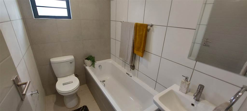 3 Bed House in Braamfontein photo number 6