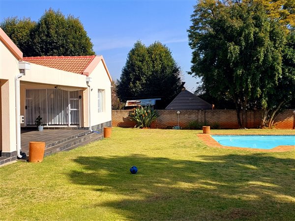 5 Bed House in Bergbron