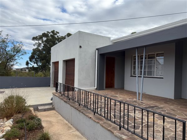 5 Bedroom House 5 Bedroom House