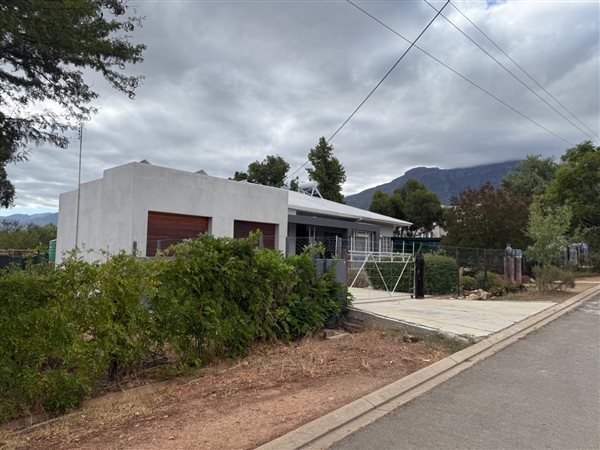 5 Bedroom House