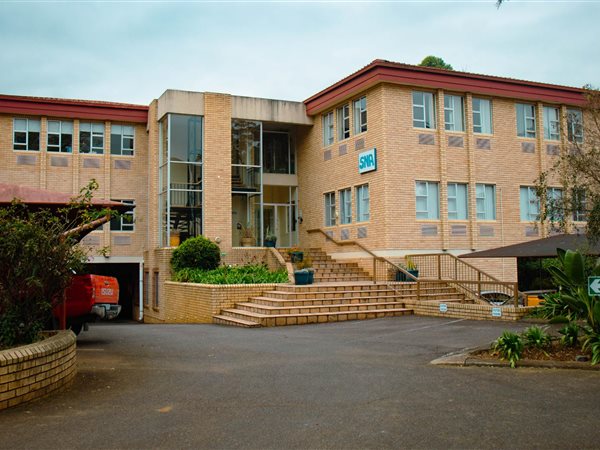 162  m² Office Space in Montrose