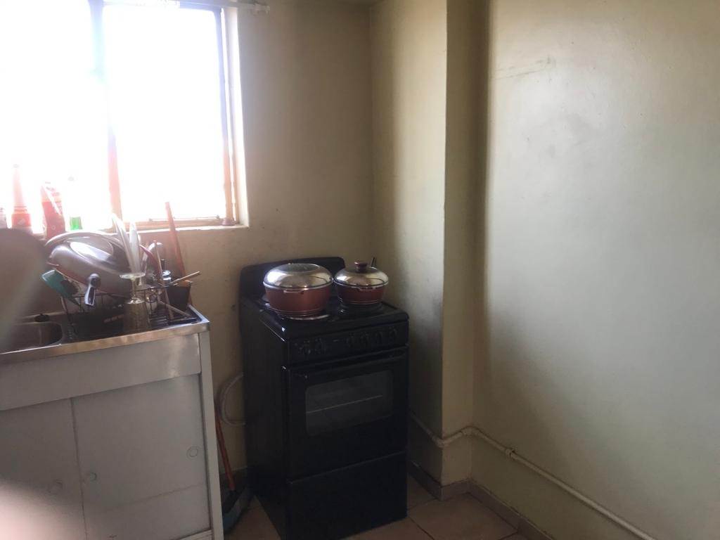 1 Bed Apartment in Pretoria West photo number 11