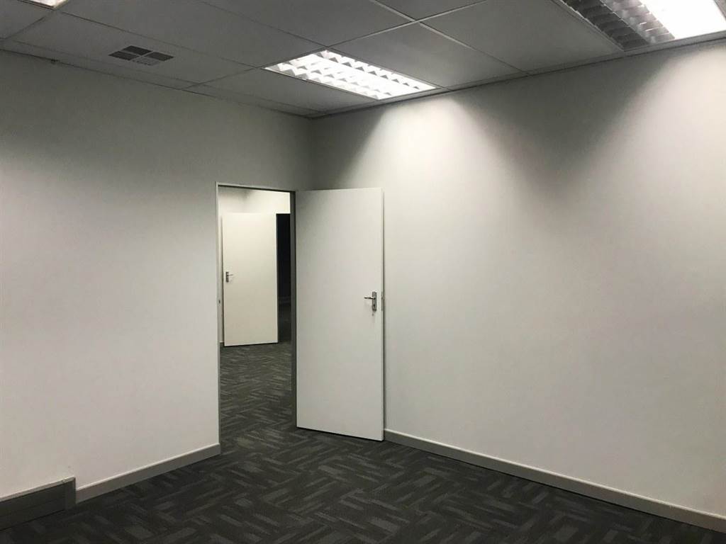 141  m² Office Space in Bedfordview photo number 8