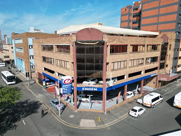 5 720  m² Commercial space