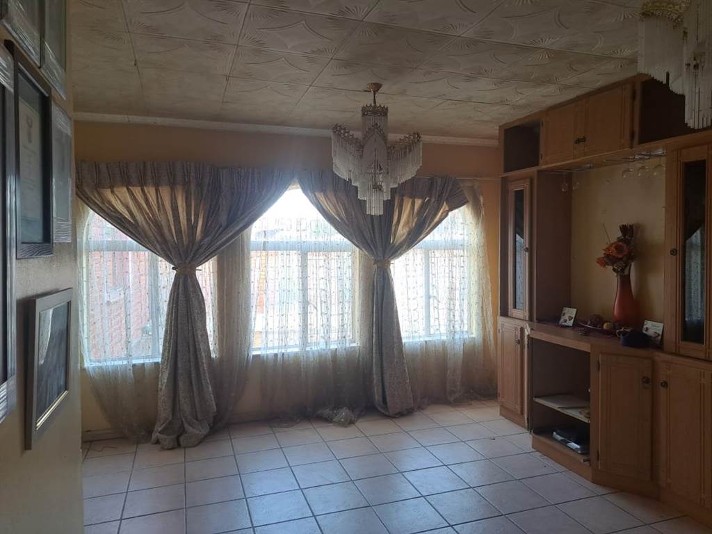 3 Bed House in Bloemfontein photo number 22