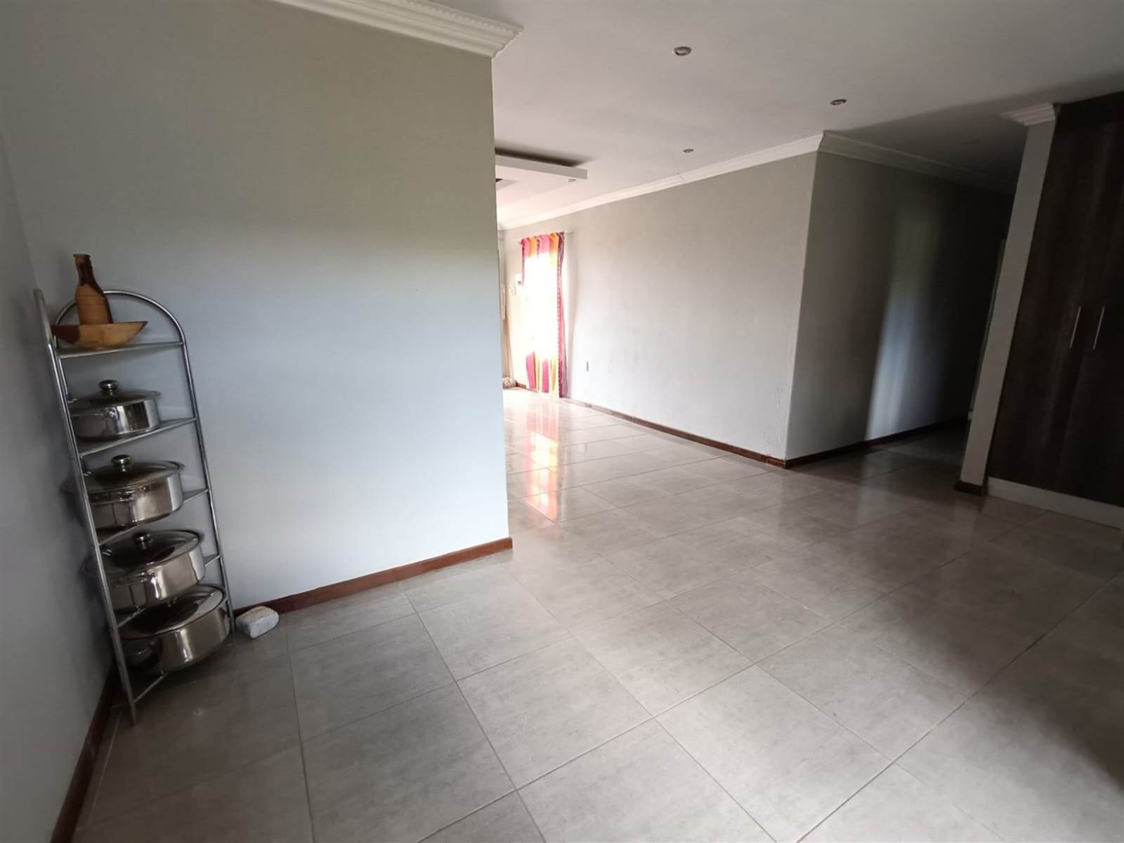 4 Bed House in Serala View photo number 4