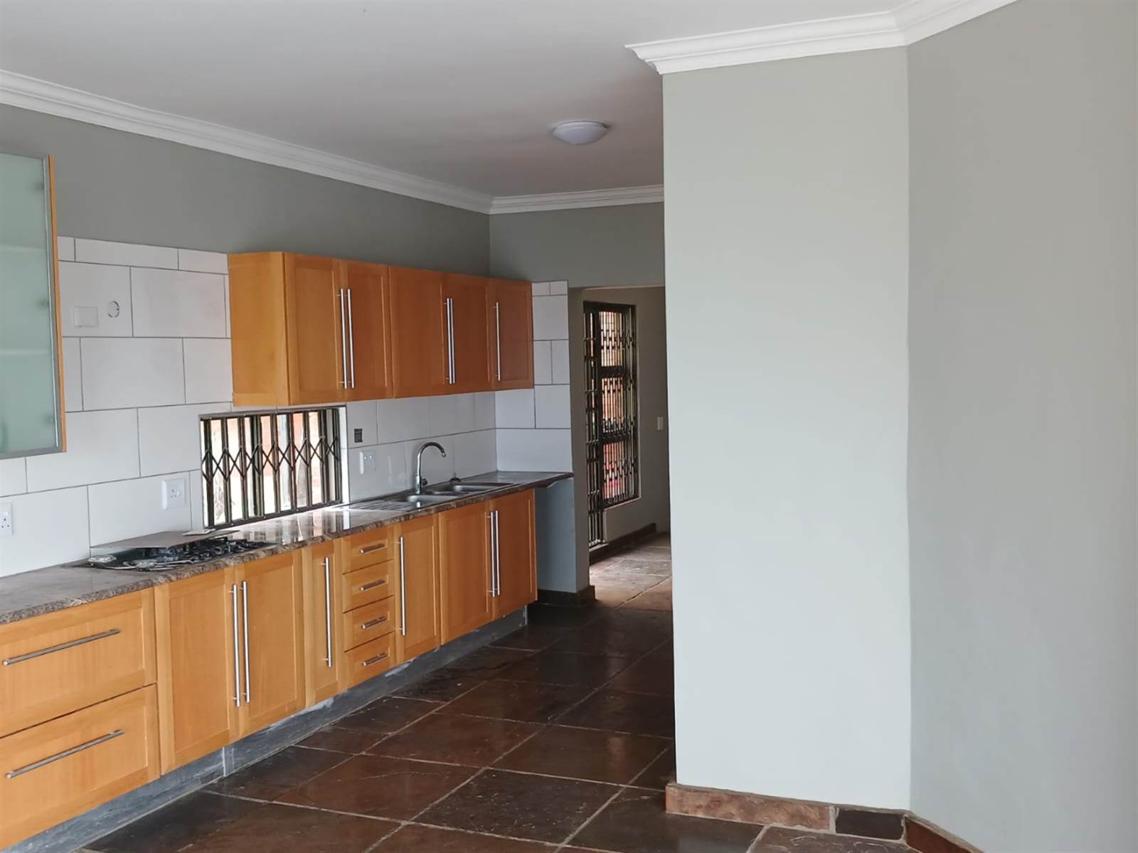 5 Bed House in Constantia Kloof photo number 16