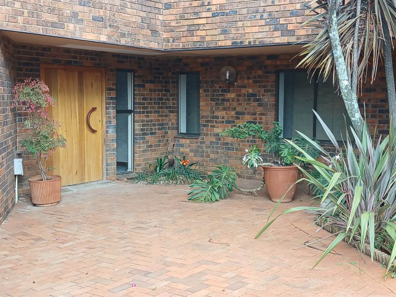 5 Bed House in Constantia Kloof photo number 5