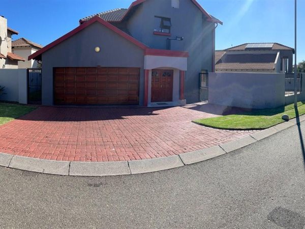 3 Bedroom House 3 Bedroom House