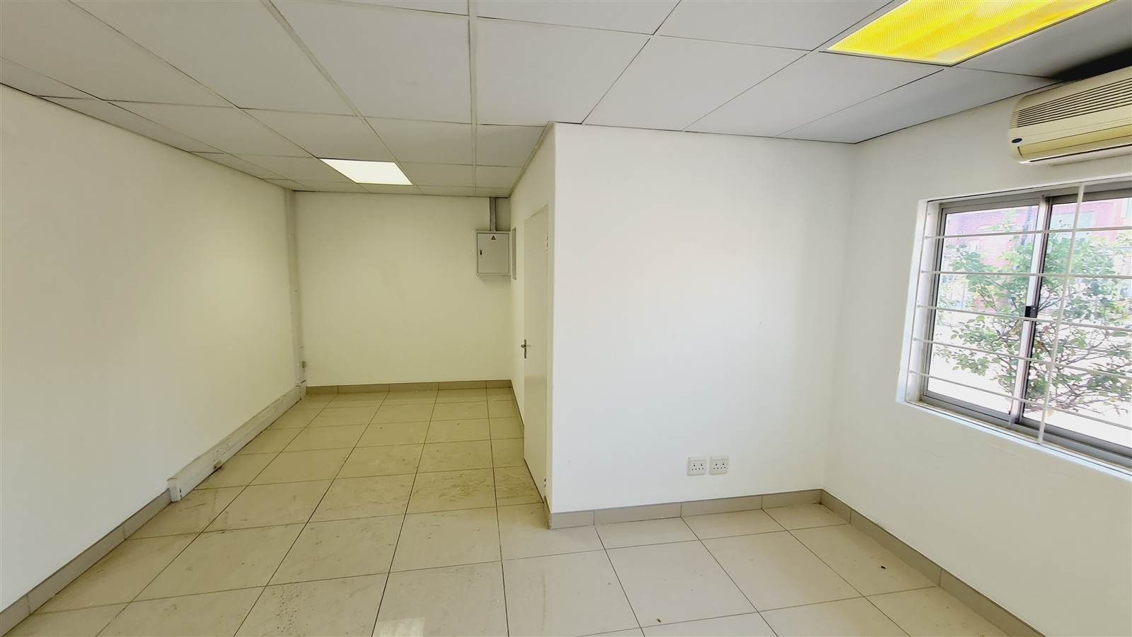 847  m² Industrial space in North Riding photo number 21