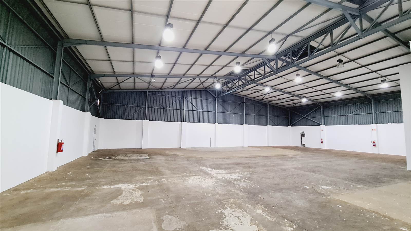847  m² Industrial space in North Riding photo number 3