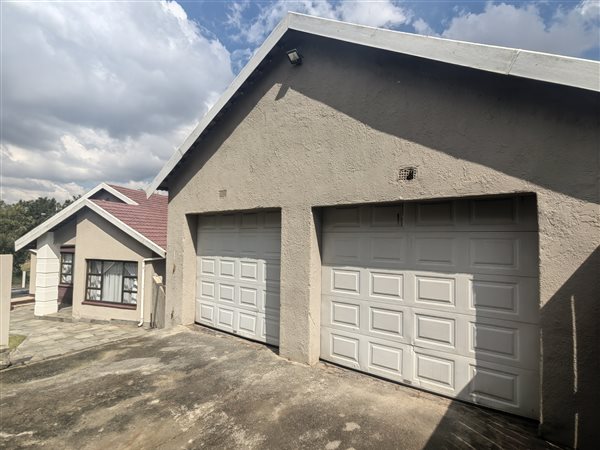 3 Bedroom House 3 Bedroom House