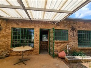 6 Bed House in Vaalbank