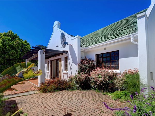 3 Bedroom House 3 Bedroom House