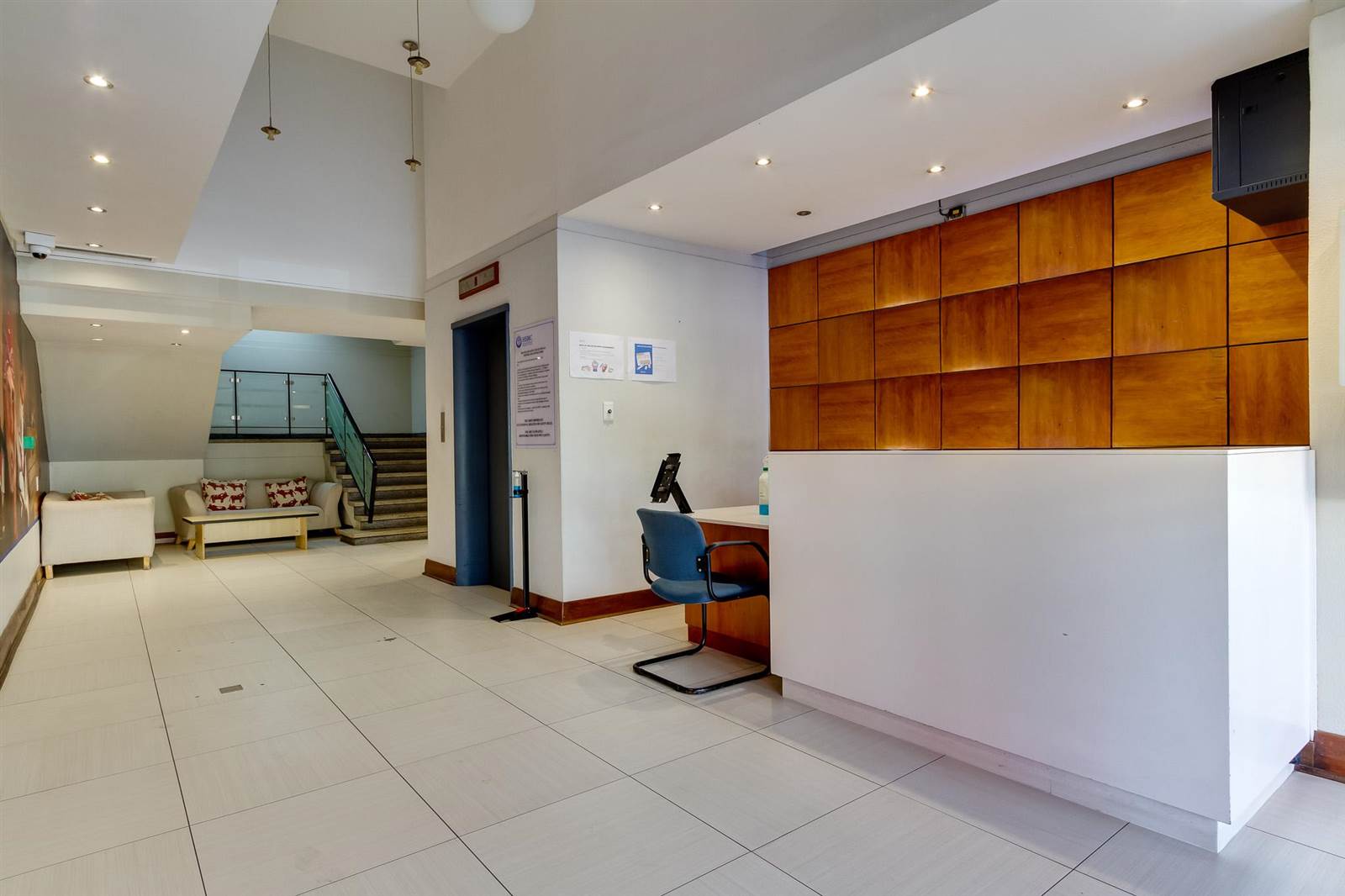 5500  m² Commercial space in Cape Town City Centre photo number 2