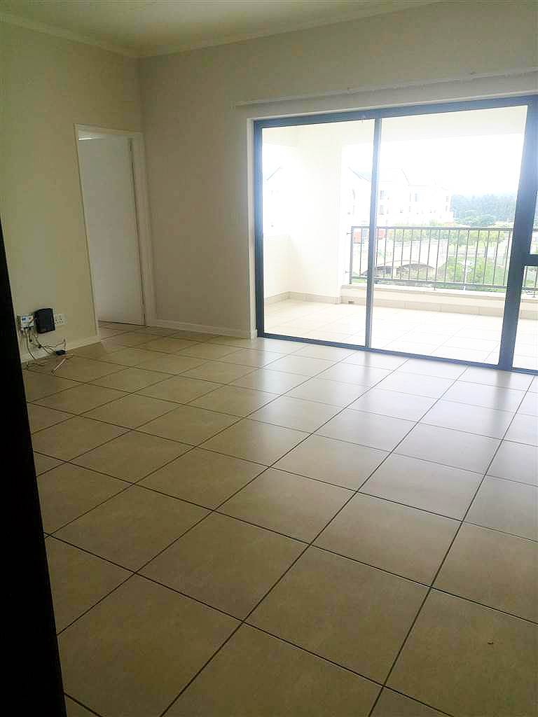 1 Bed Apartment in Greenstone Hill photo number 12