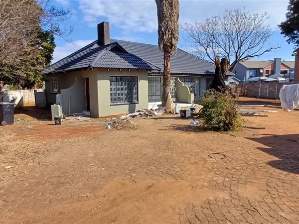 3 Bedroom House 3 Bedroom House