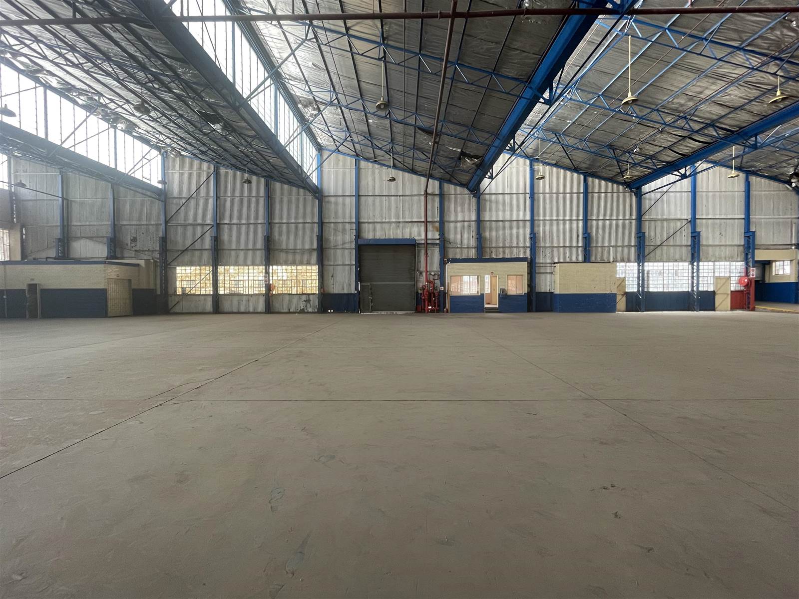 4765  m² Industrial space in Benrose photo number 2