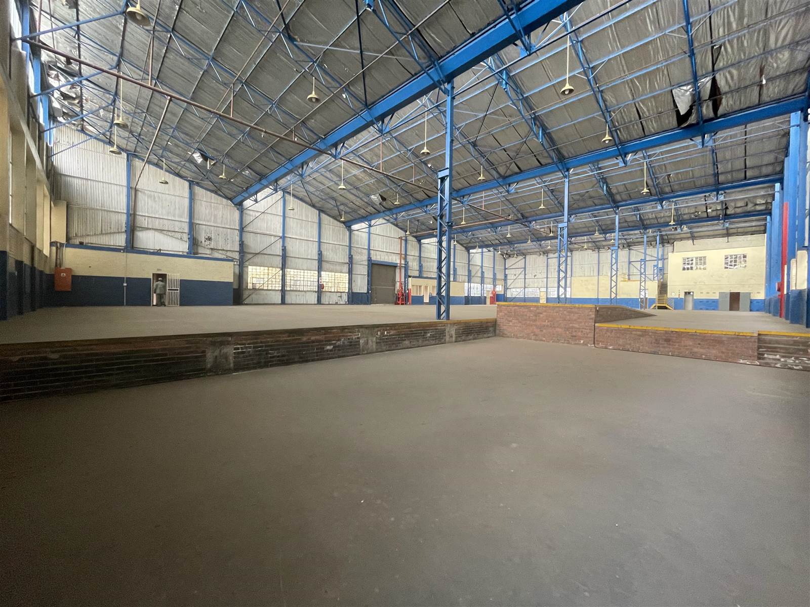 4765  m² Industrial space in Benrose photo number 8